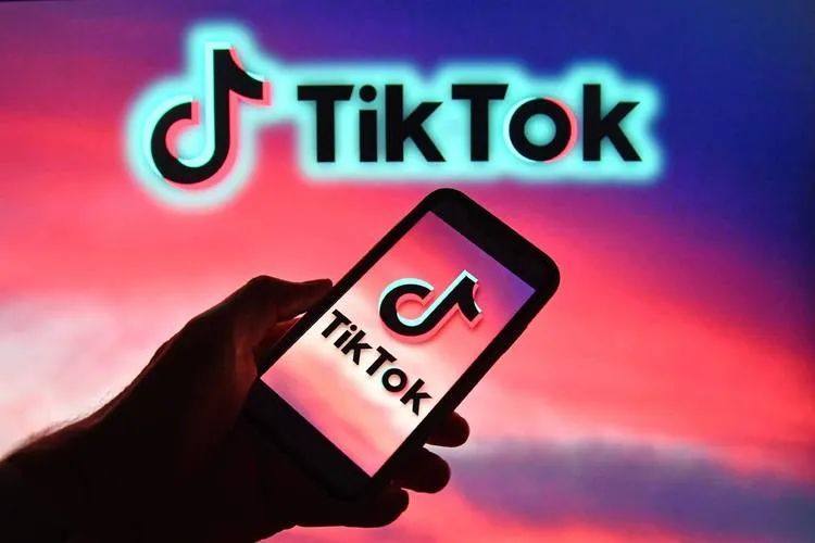 TikTok与YouTube的AI广告革命